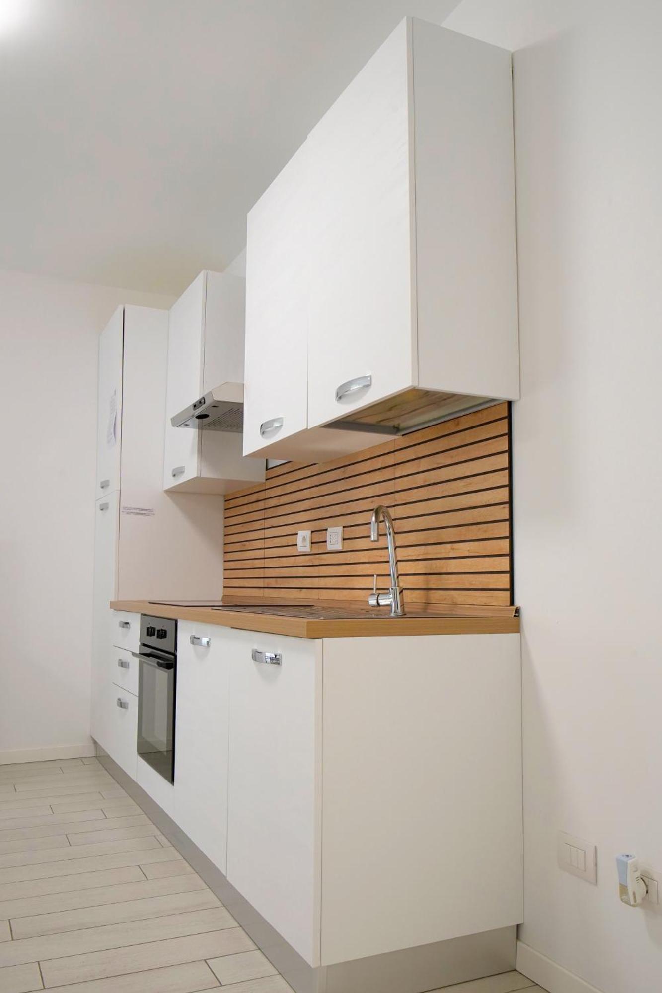 Casa Ideale Tim Appartmanti Moderni Vicina Al Centro 莱科 外观 照片