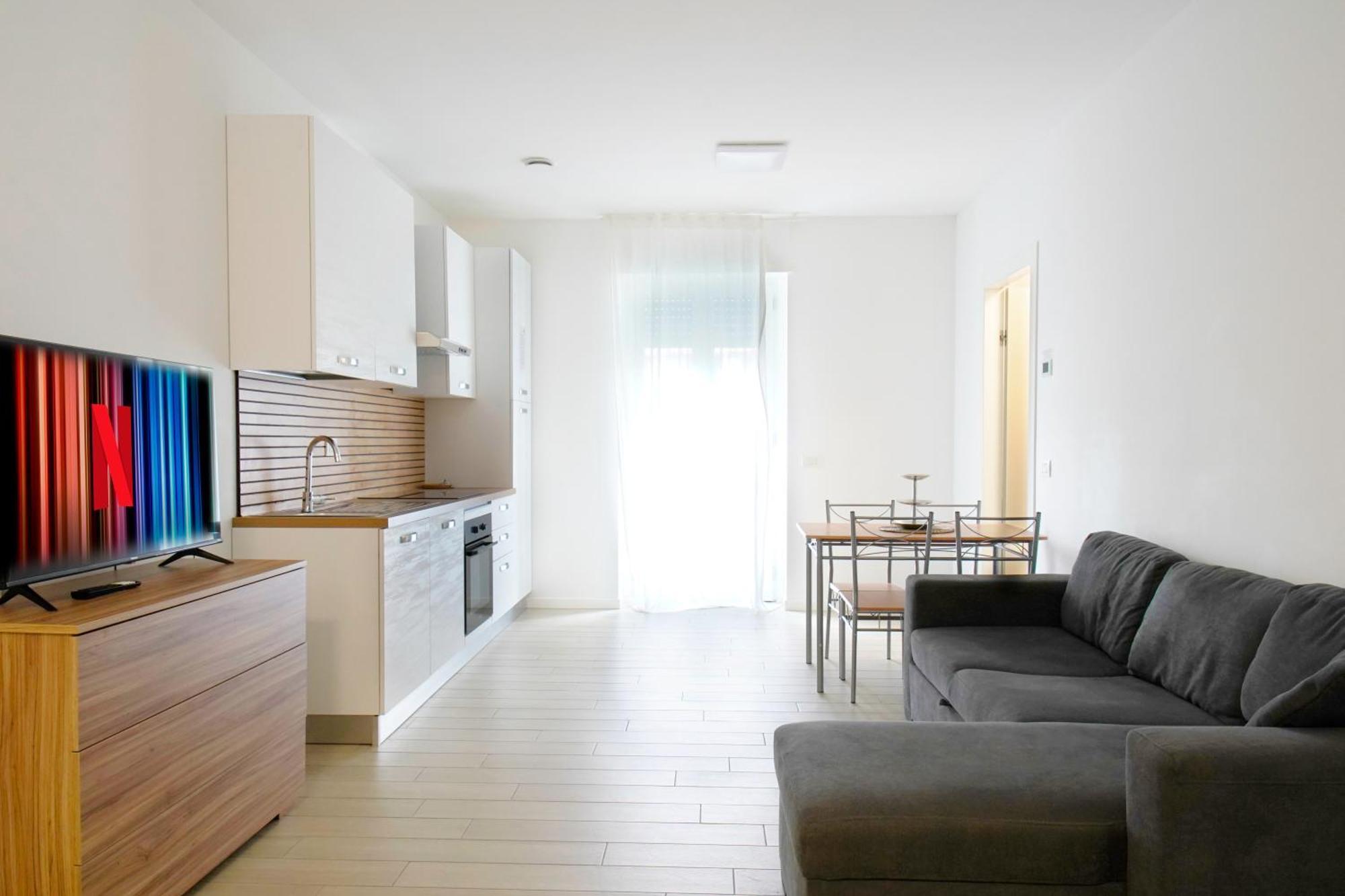 Casa Ideale Tim Appartmanti Moderni Vicina Al Centro 莱科 外观 照片