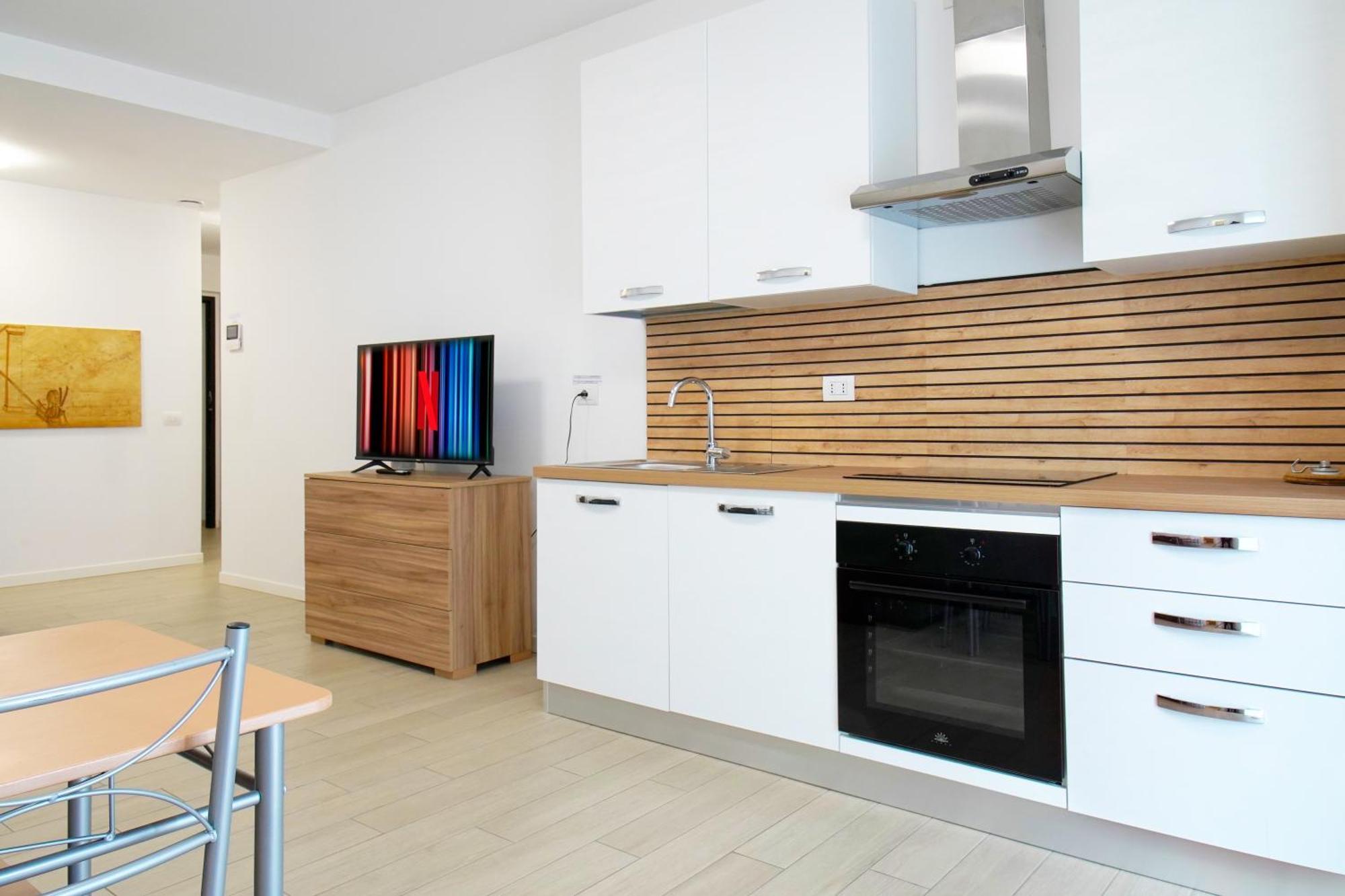Casa Ideale Tim Appartmanti Moderni Vicina Al Centro 莱科 外观 照片