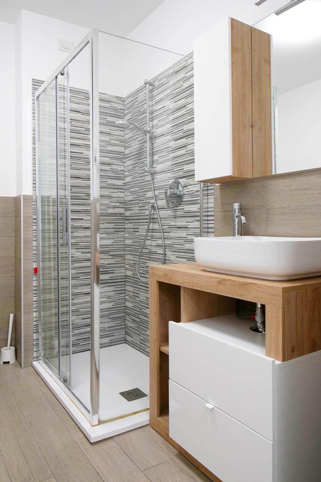 Casa Ideale Tim Appartmanti Moderni Vicina Al Centro 莱科 外观 照片